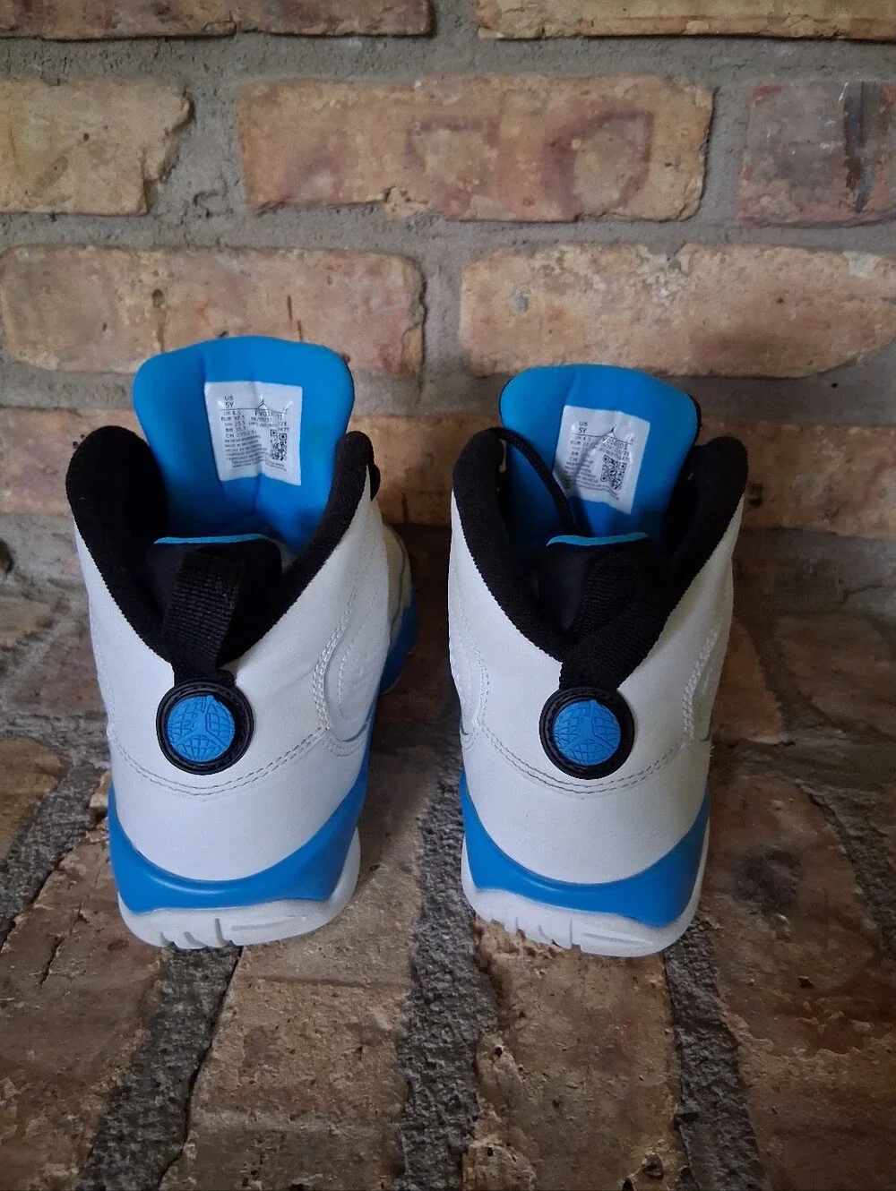 NIKE AIR JORDAN 9 RETRO SIZE Y5